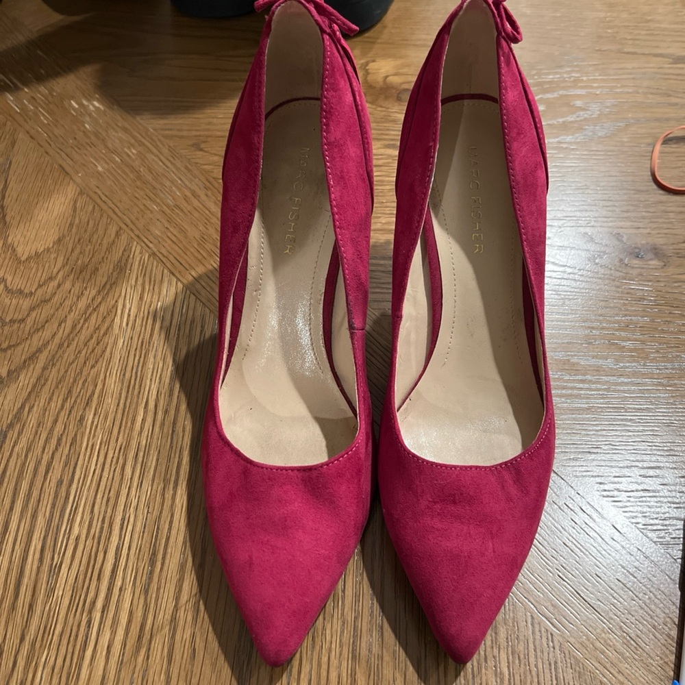 Marc Fisher Tammy Tassel Pink Faux Suede Pointed Toe Heels Women's Size 7M